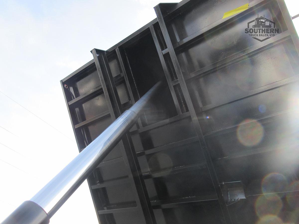 Used 2019 FREIGHTLINER CASCADIA 126