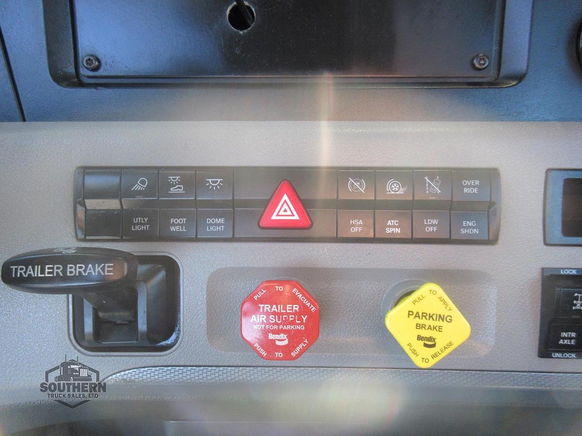 Used 2020 FREIGHTLINER CASCADIA 126