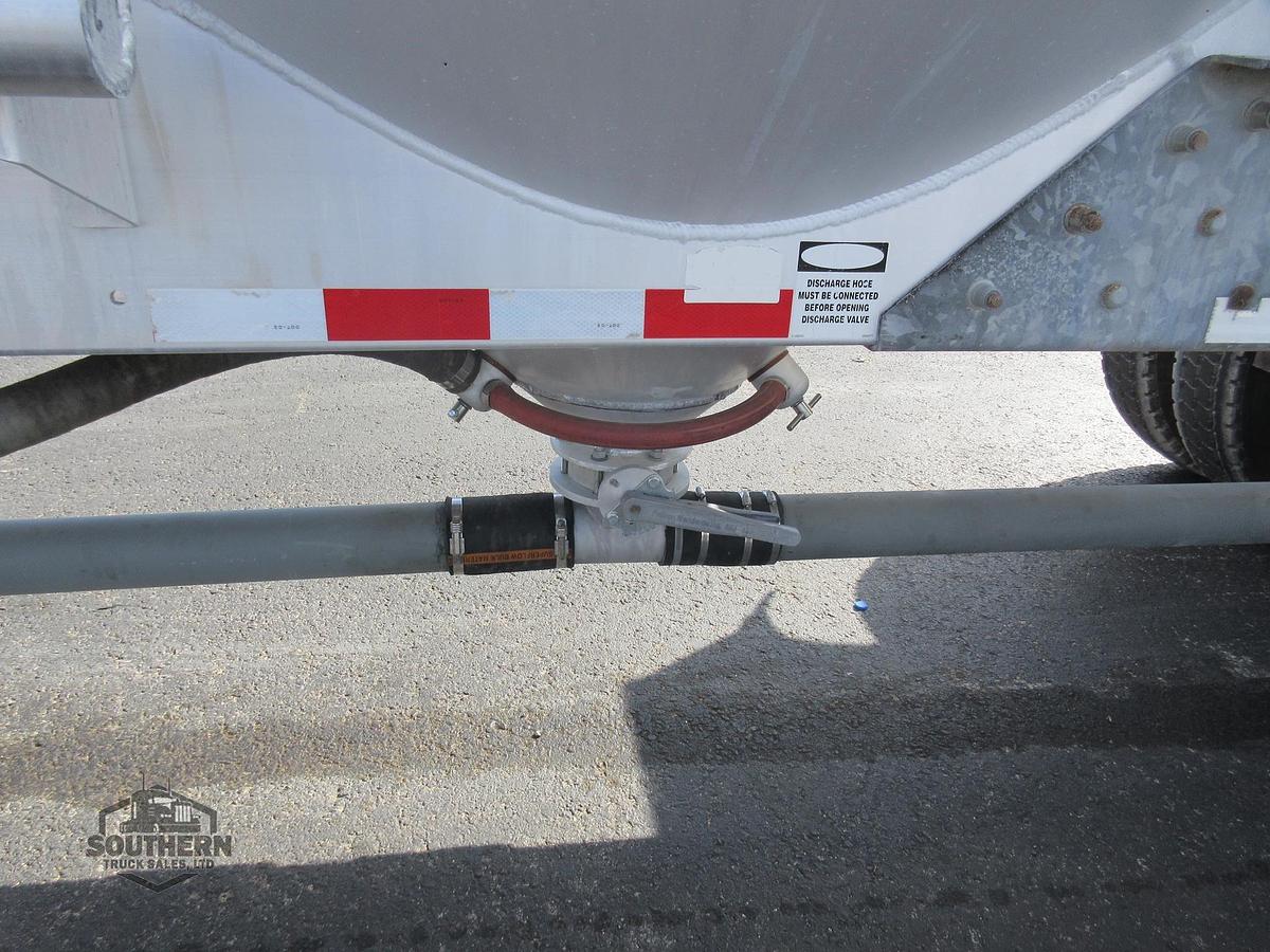 Used 2011 POLAR 41 ft