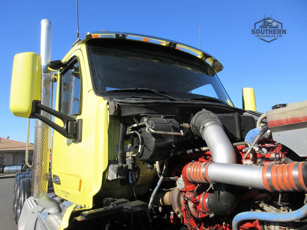 Used 2020 PETERBILT 567