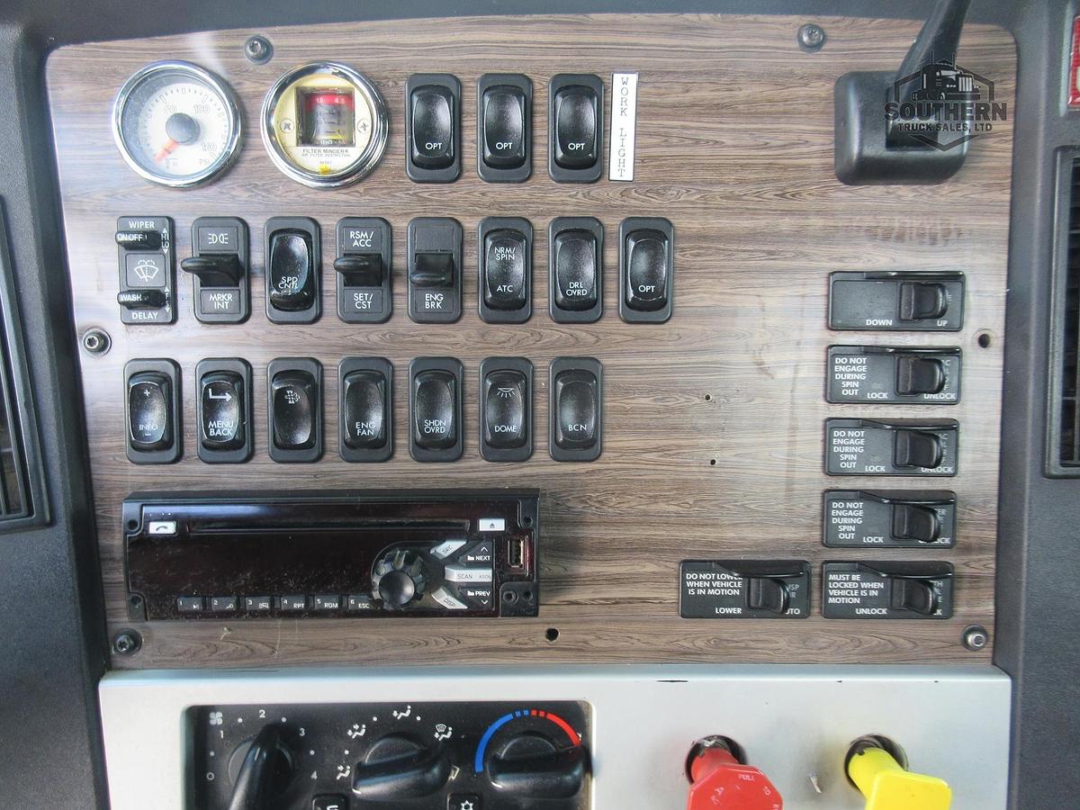 Used 2019 FREIGHTLINER CORONADO 122 SD