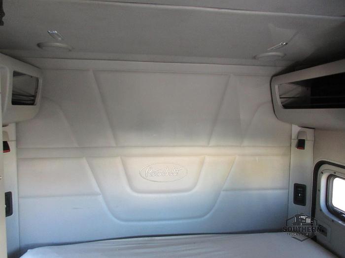 Used 2020 PETERBILT 567