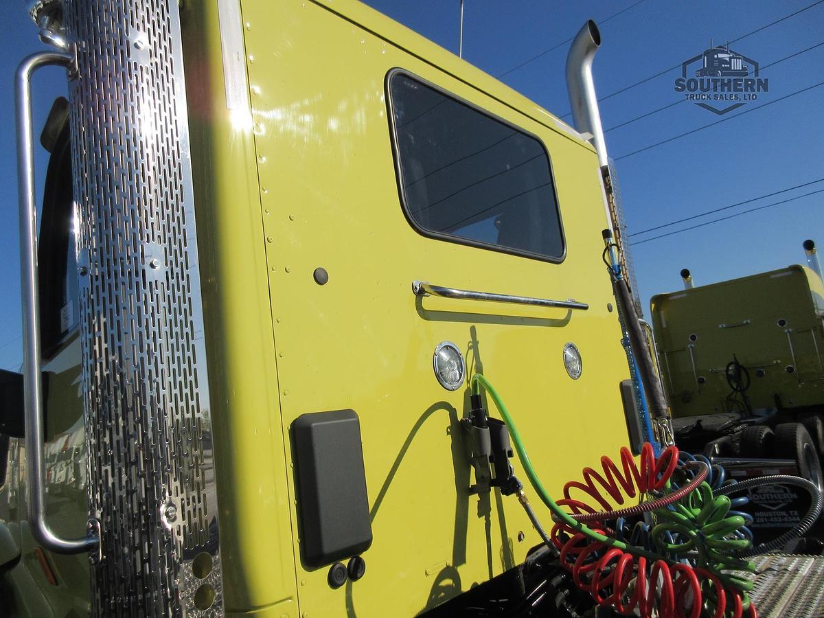 Used 2020 PETERBILT 567