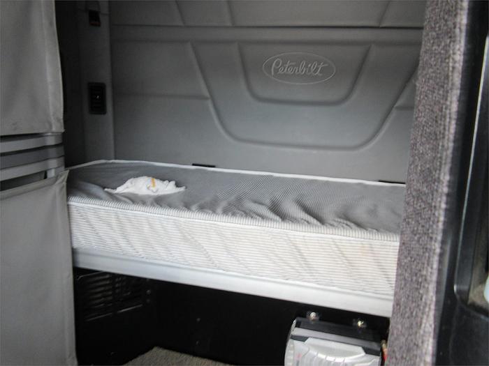 Used 2015 PETERBILT 579