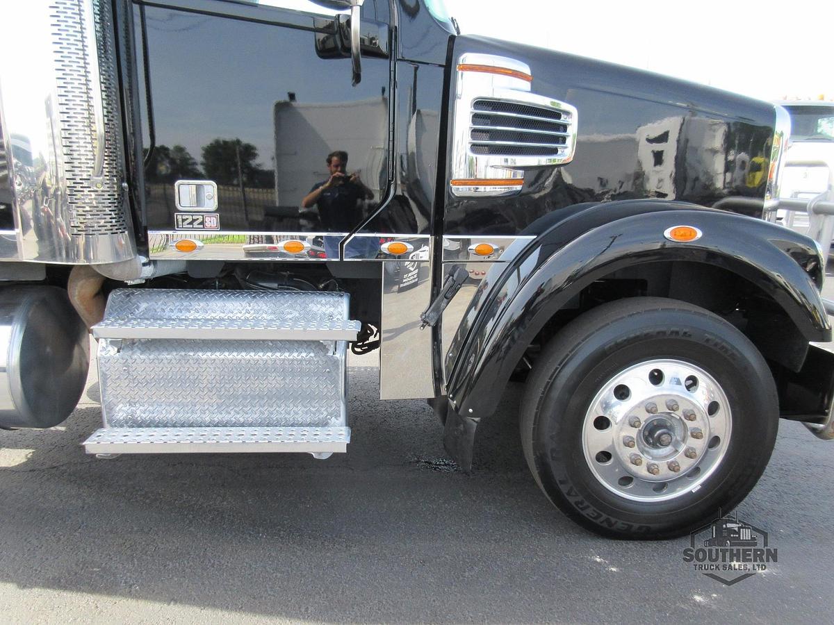 Used 2023 FREIGHTLINER CORONADO 122 SD