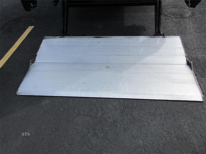 Used 2018 FREIGHTLINER BUSINESS CLASS M2 106