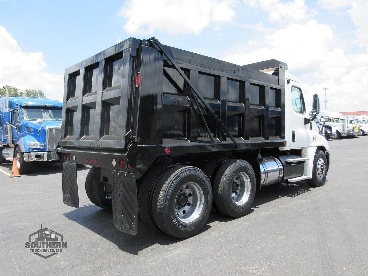 Used 2019 FREIGHTLINER CASCADIA 125