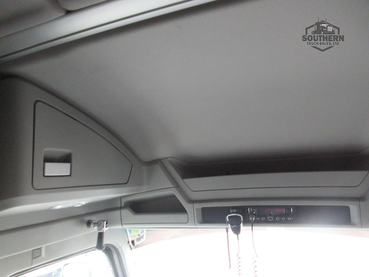 Used 2021 KENWORTH T880