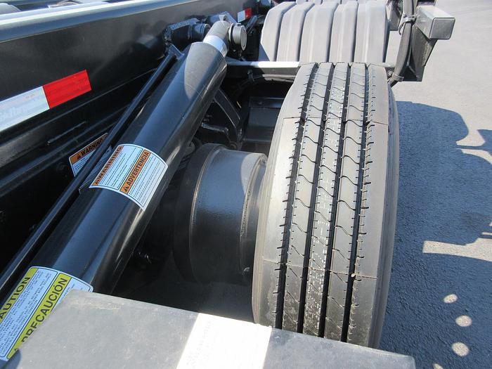 Used 2013 PETERBILT 348