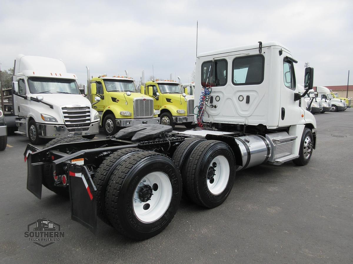 Used 2020 FREIGHTLINER CASCADIA 125