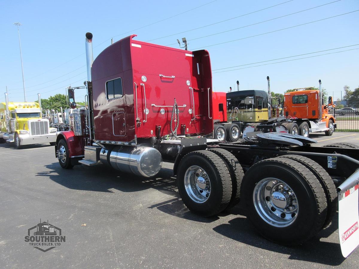 Used 2019 PETERBILT 389