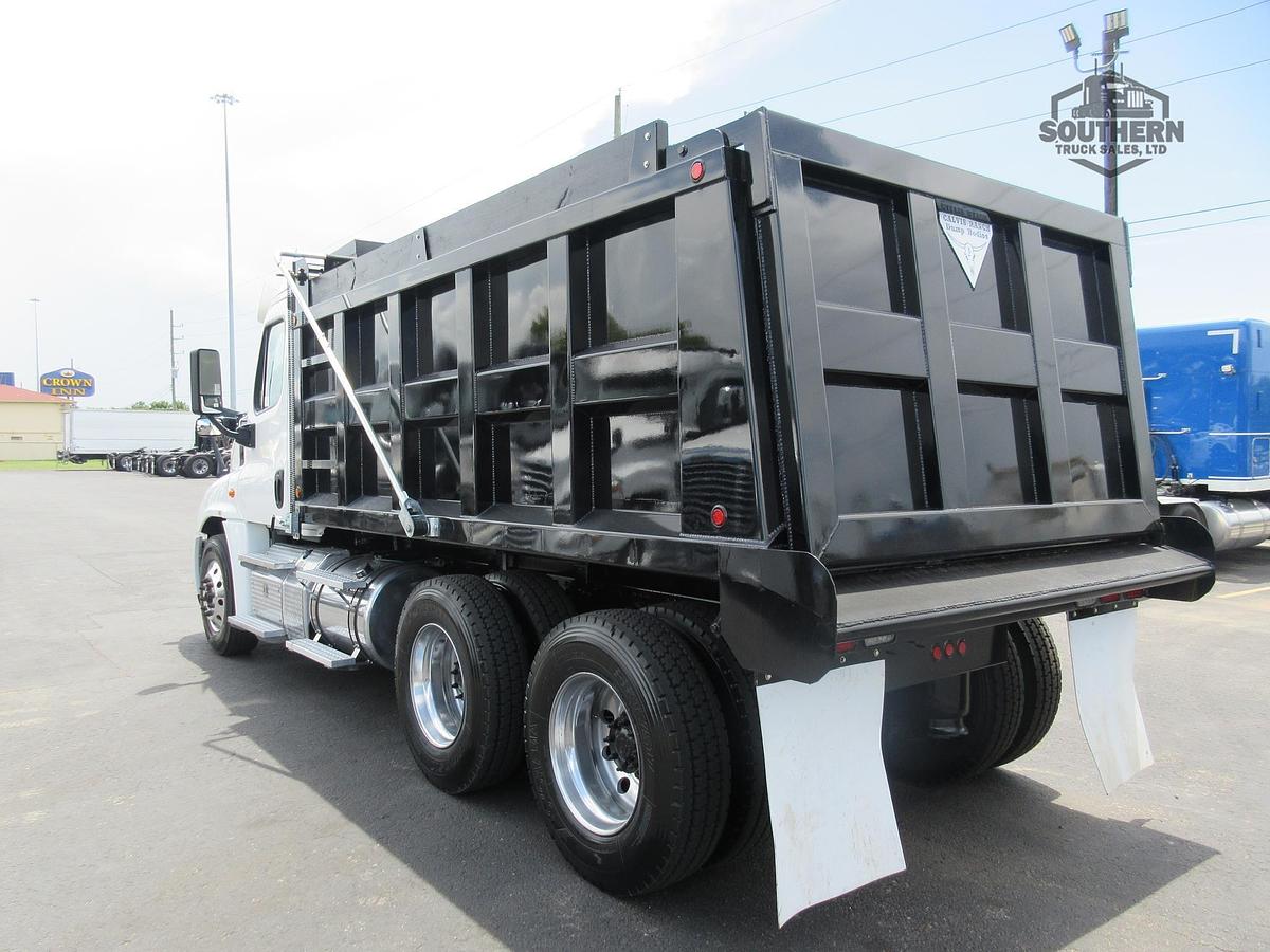 Used 2018 FREIGHTLINER CASCADIA 125