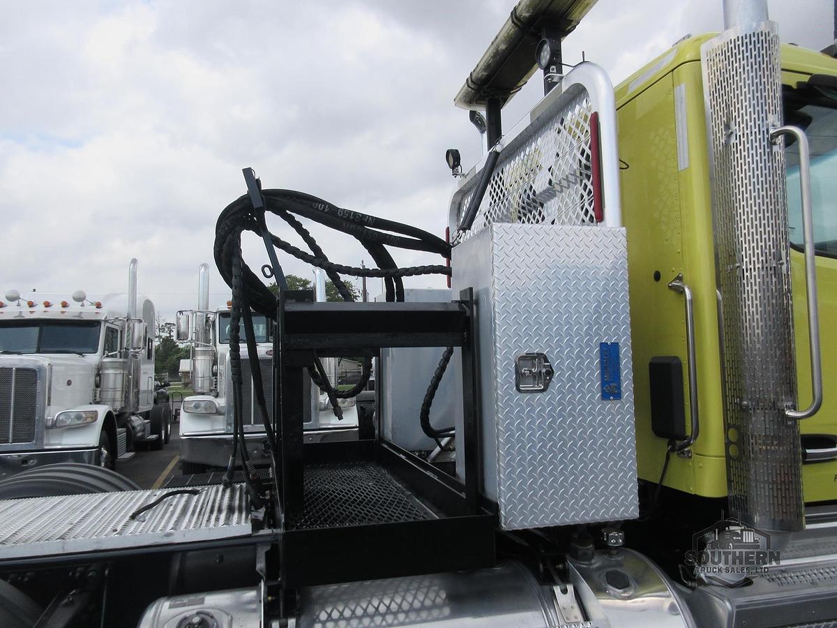 Used 2020 PETERBILT 567