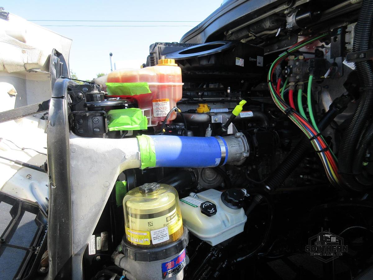 Used 2022 FREIGHTLINER CASCADIA 116