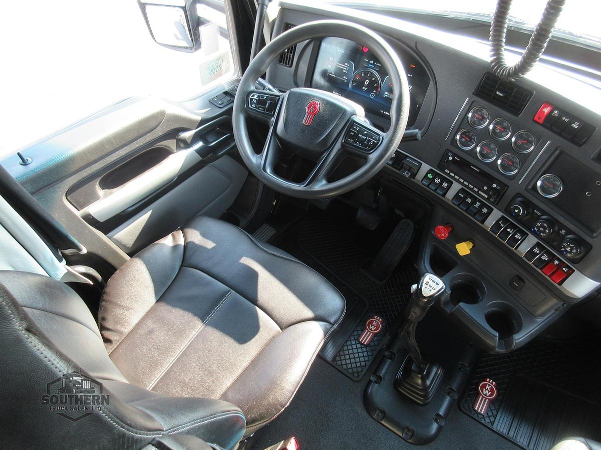 Used 2023 KENWORTH T880