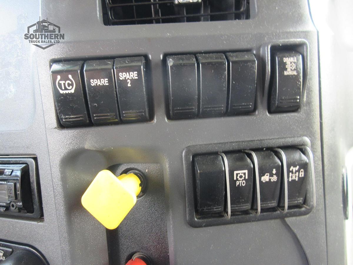 Used 2020 PETERBILT 567