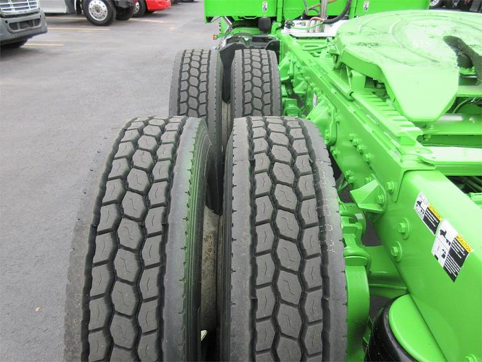 Used 2022 PETERBILT 389