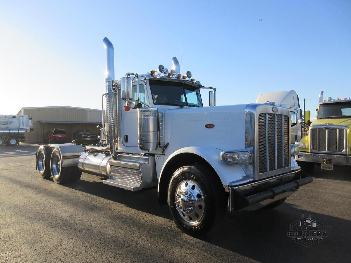 Used 2020 PETERBILT 389