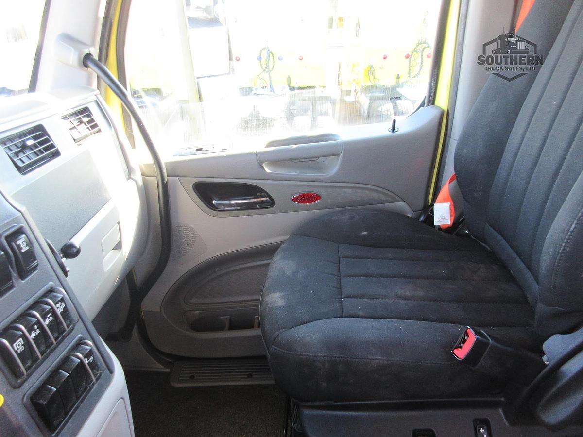 Used 2020 PETERBILT 567