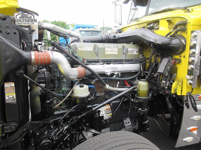 Used 2016 PETERBILT 389