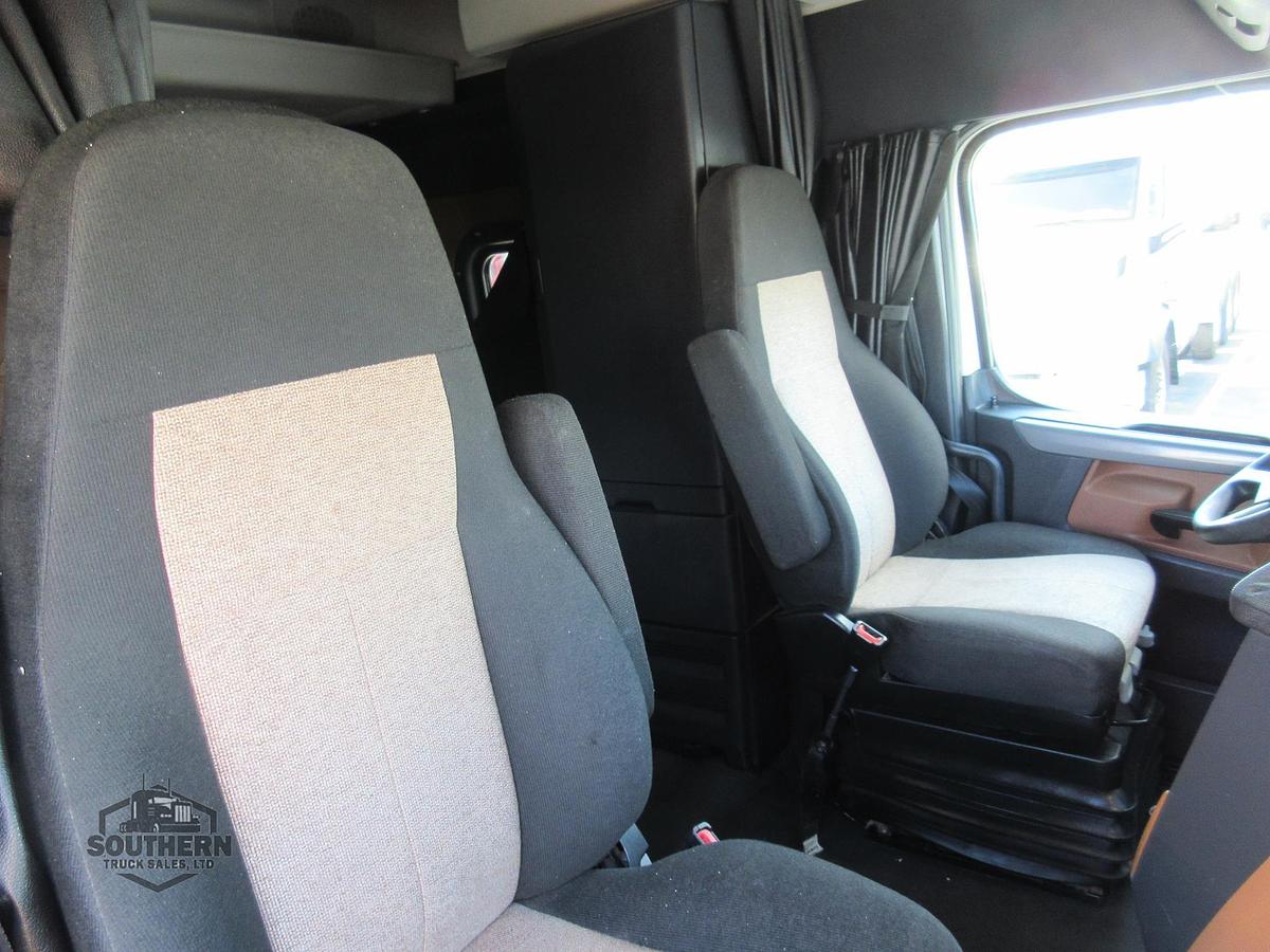 Used 2020 FREIGHTLINER CASCADIA 126