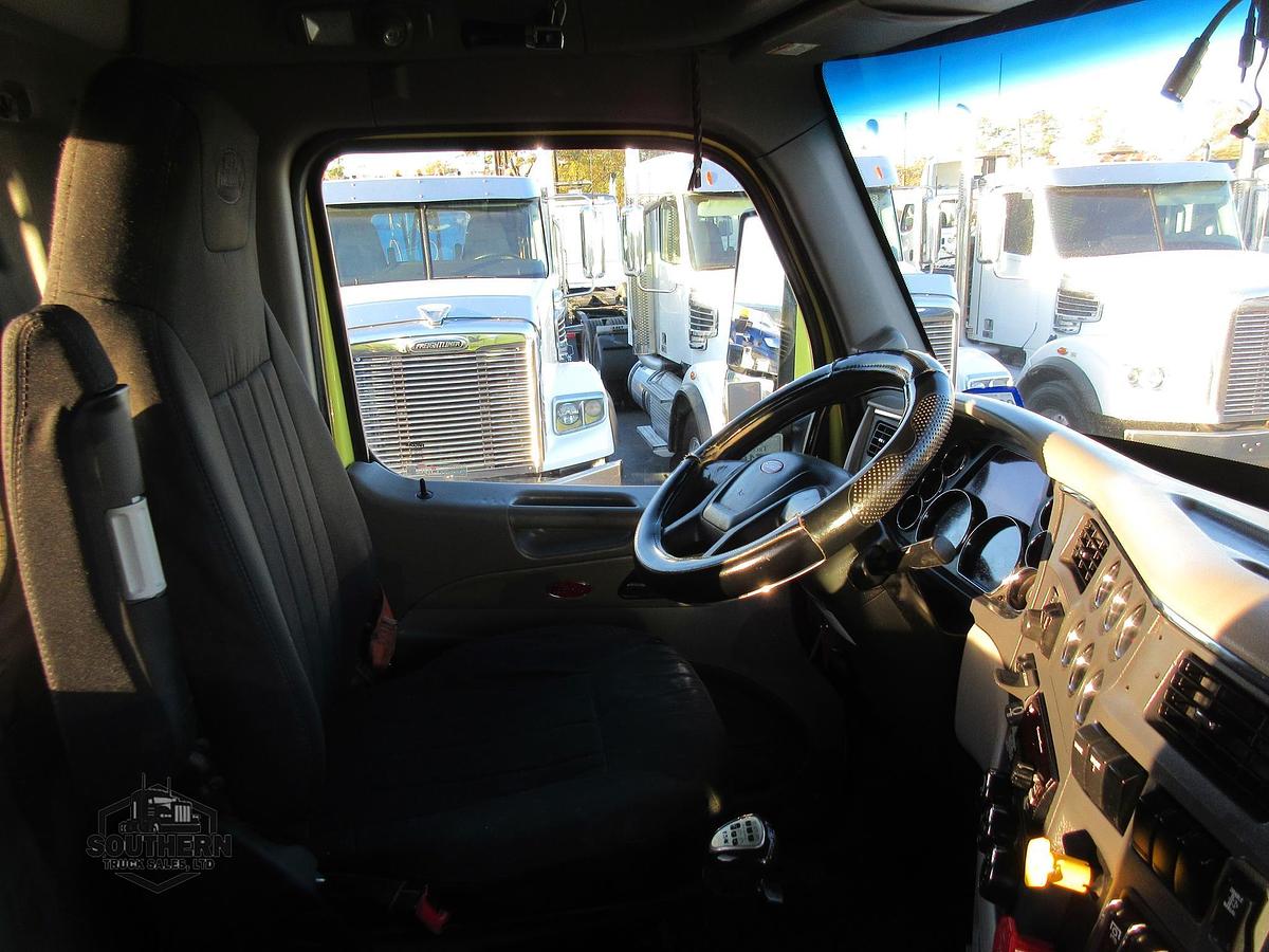 Used 2020 PETERBILT 567