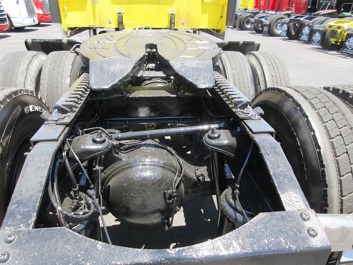 Used 2015 PETERBILT 389