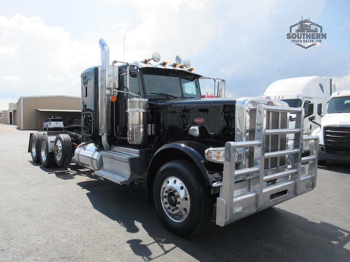 Used 2024 PETERBILT 389