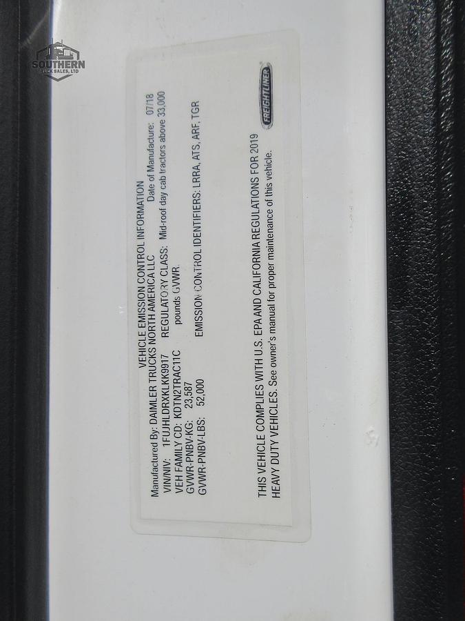 Used 2019 FREIGHTLINER CASCADIA 126