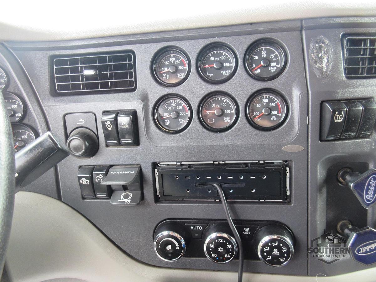 Used 2020 PETERBILT 567