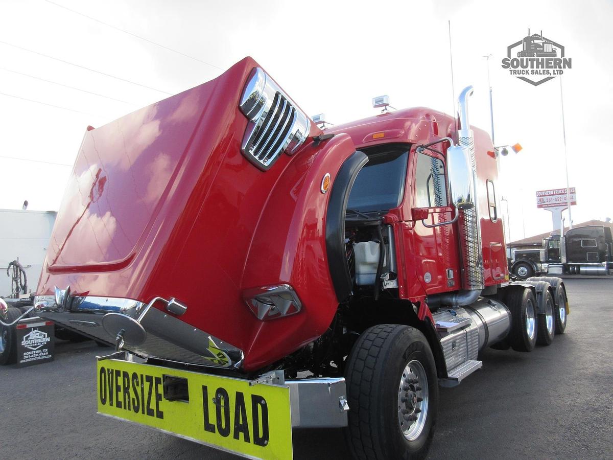 Used 2021 FREIGHTLINER CORONADO 122 SD