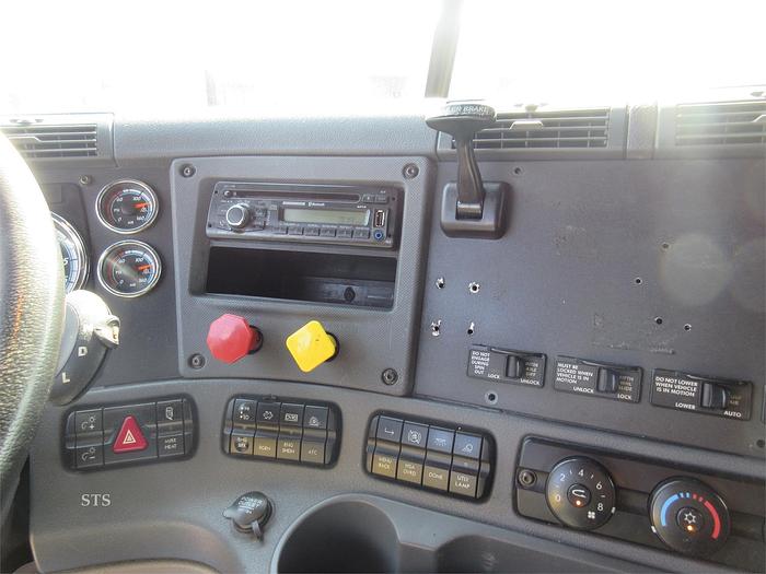 Used 2017 FREIGHTLINER CASCADIA 125