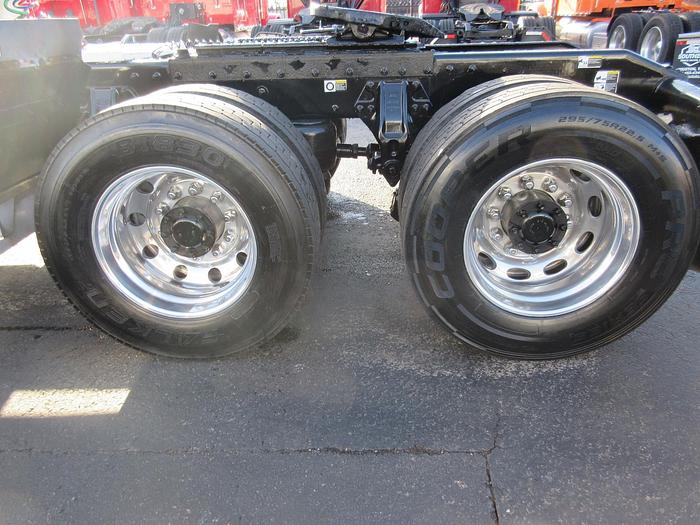 Used 2019 PETERBILT 389