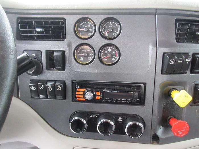 Used 2020 PETERBILT 567