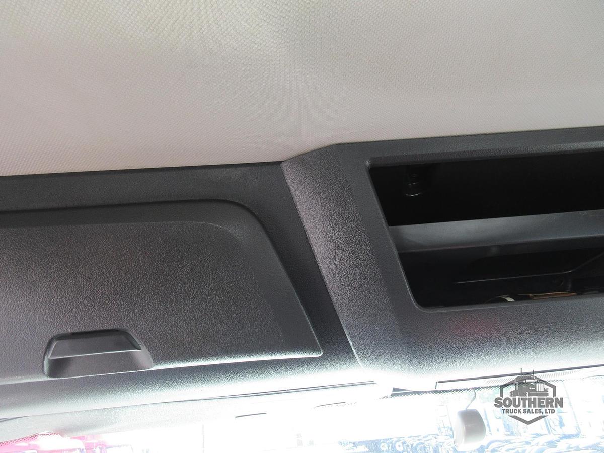 Used 2019 FREIGHTLINER CASCADIA 126