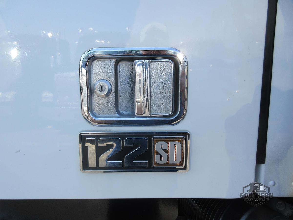 Used 2020 FREIGHTLINER 122SD