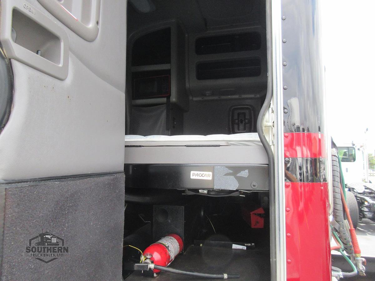 Used 2023 PETERBILT 389