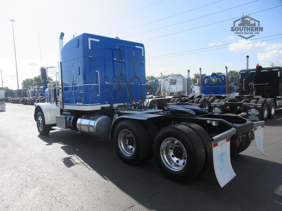 Used 2019 PETERBILT 389