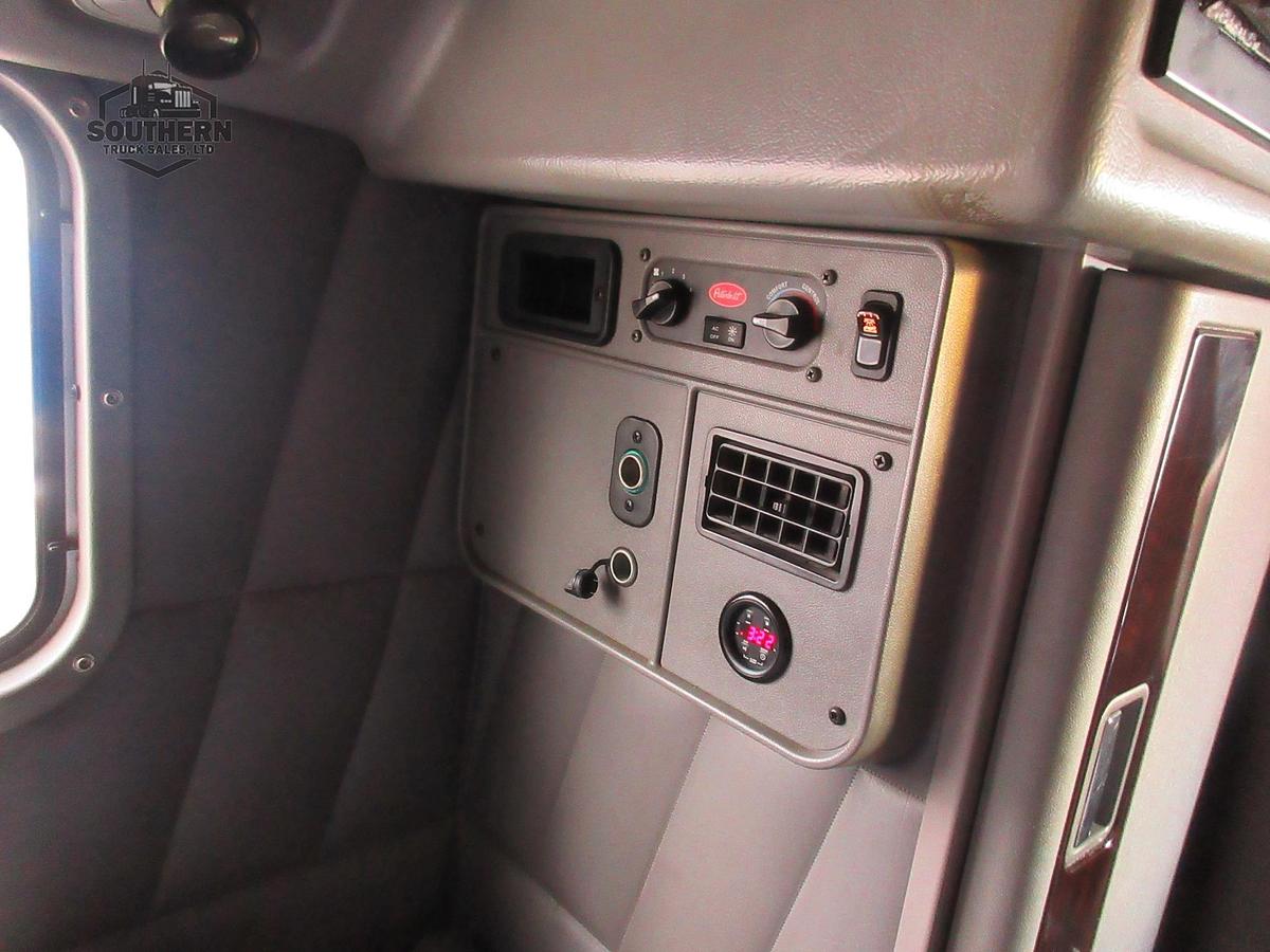 Used 2019 PETERBILT 389