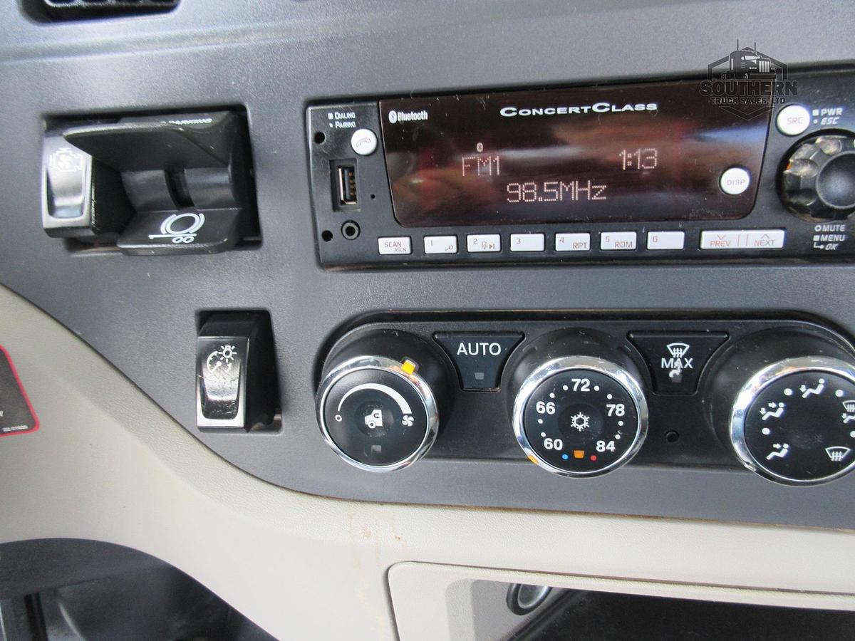 Used 2025 PETERBILT 567