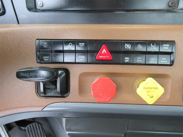 Used 2018 FREIGHTLINER CASCADIA 116