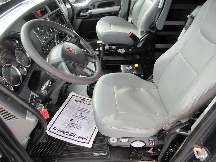 Used 2021 KENWORTH T880