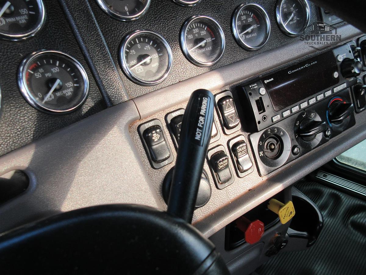 Used 2021 PETERBILT 389