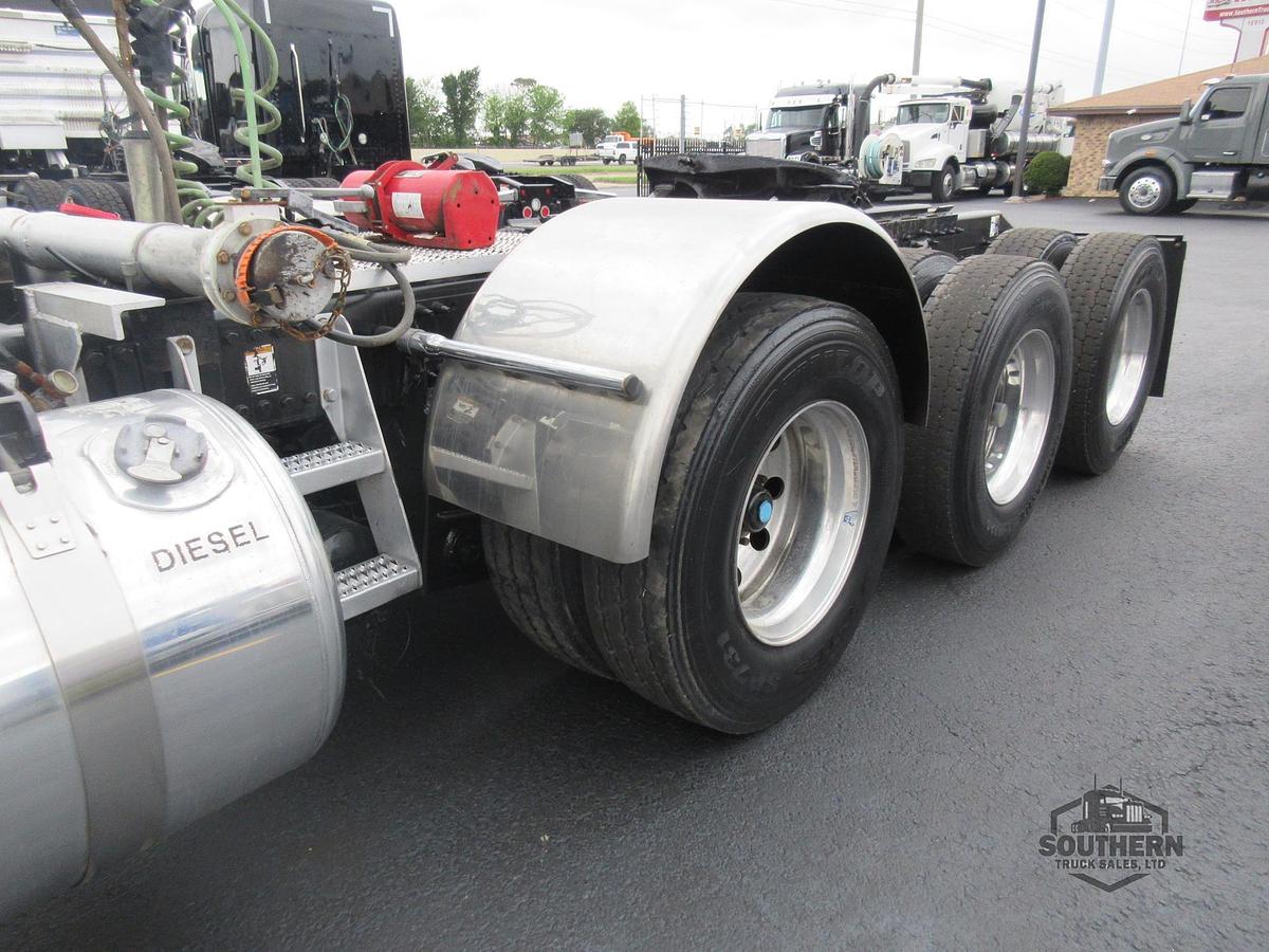 Used 2019 PETERBILT 567