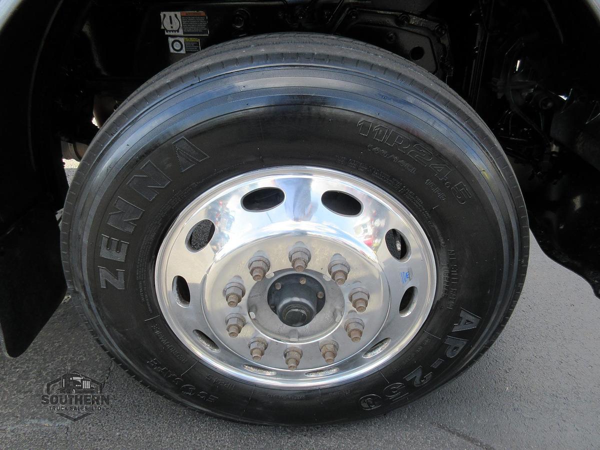Used 2022 PETERBILT 389