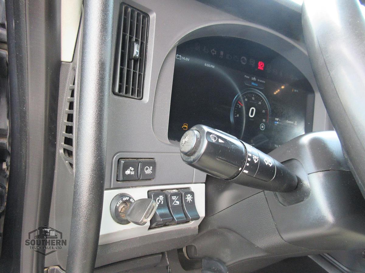Used 2023 KENWORTH T880