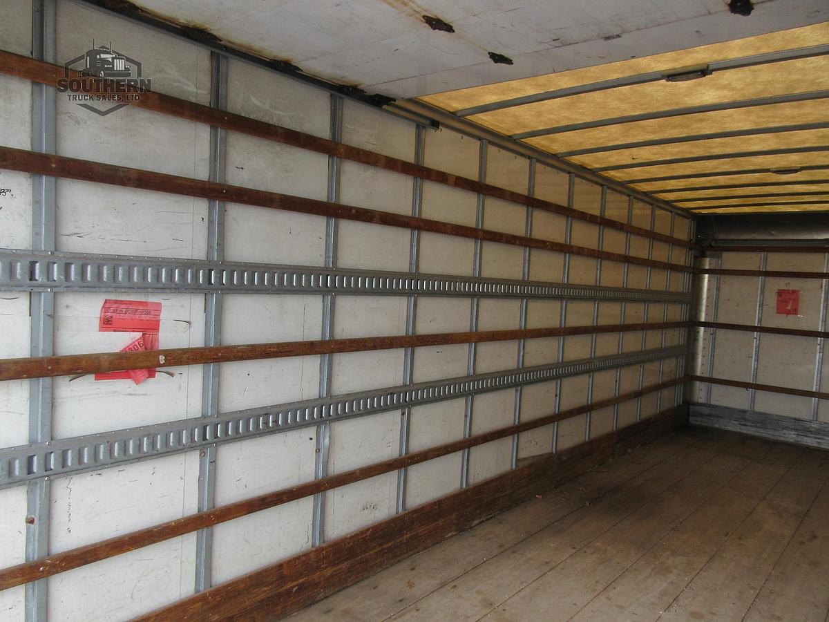 Used 2017 FREIGHTLINER BUSINESS CLASS M2 106