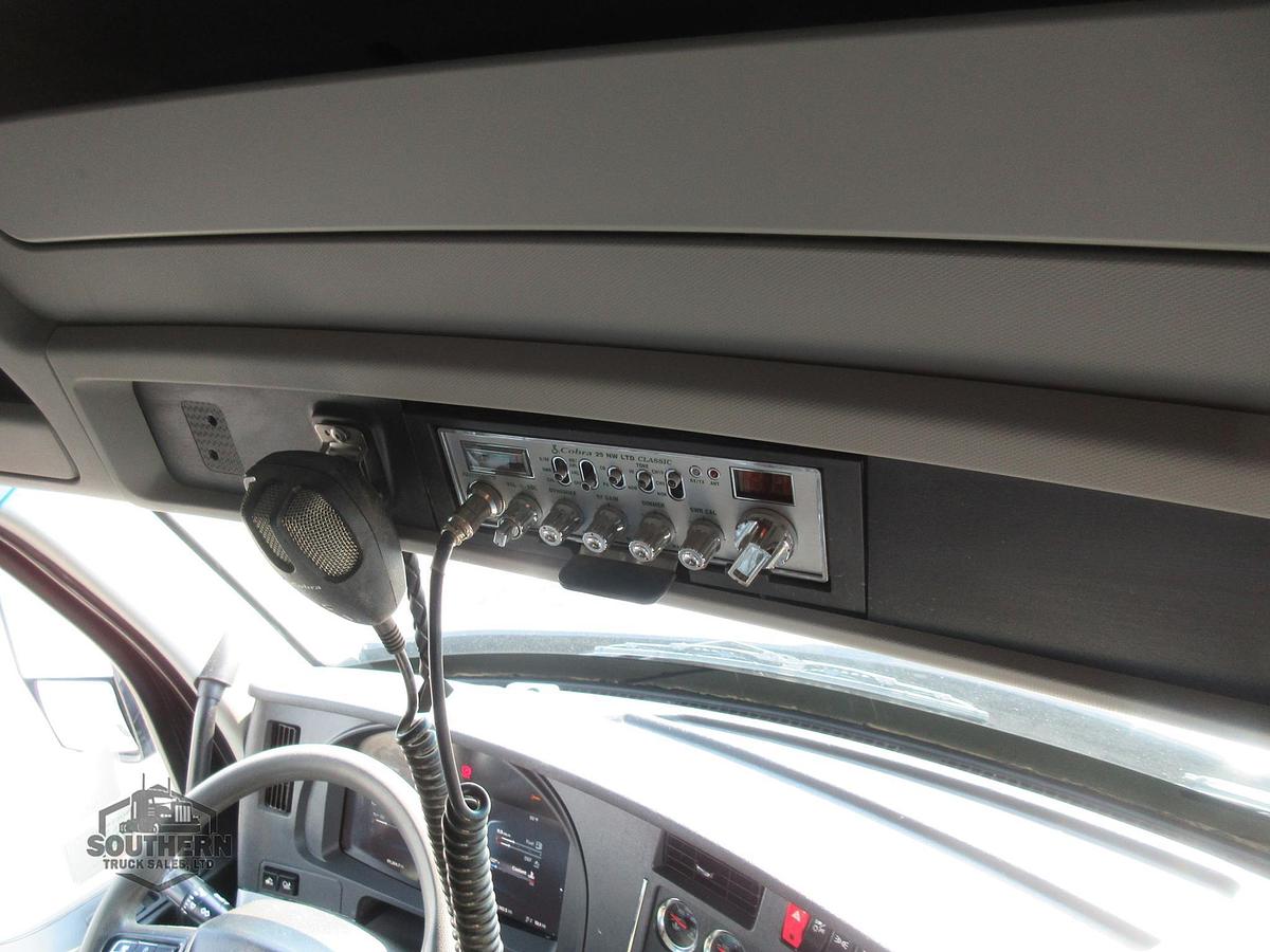 Used 2023 KENWORTH T880