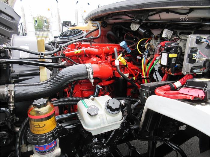 Used 2017 FREIGHTLINER BUSINESS CLASS M2 106