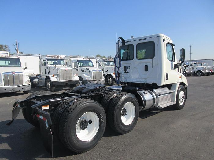 Used 2017 FREIGHTLINER CASCADIA 113